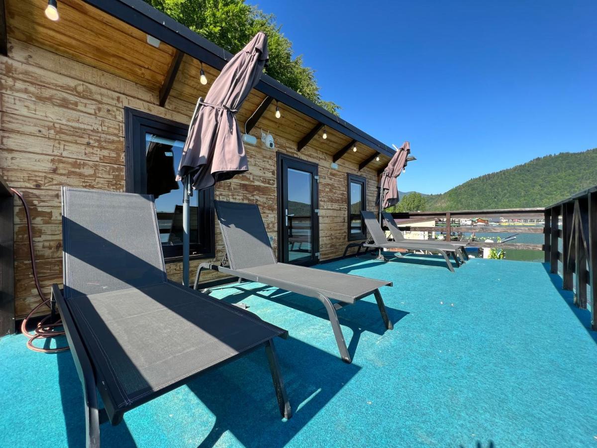 Holiday Bicaz Bungalows On The Lake ภายนอก รูปภาพ