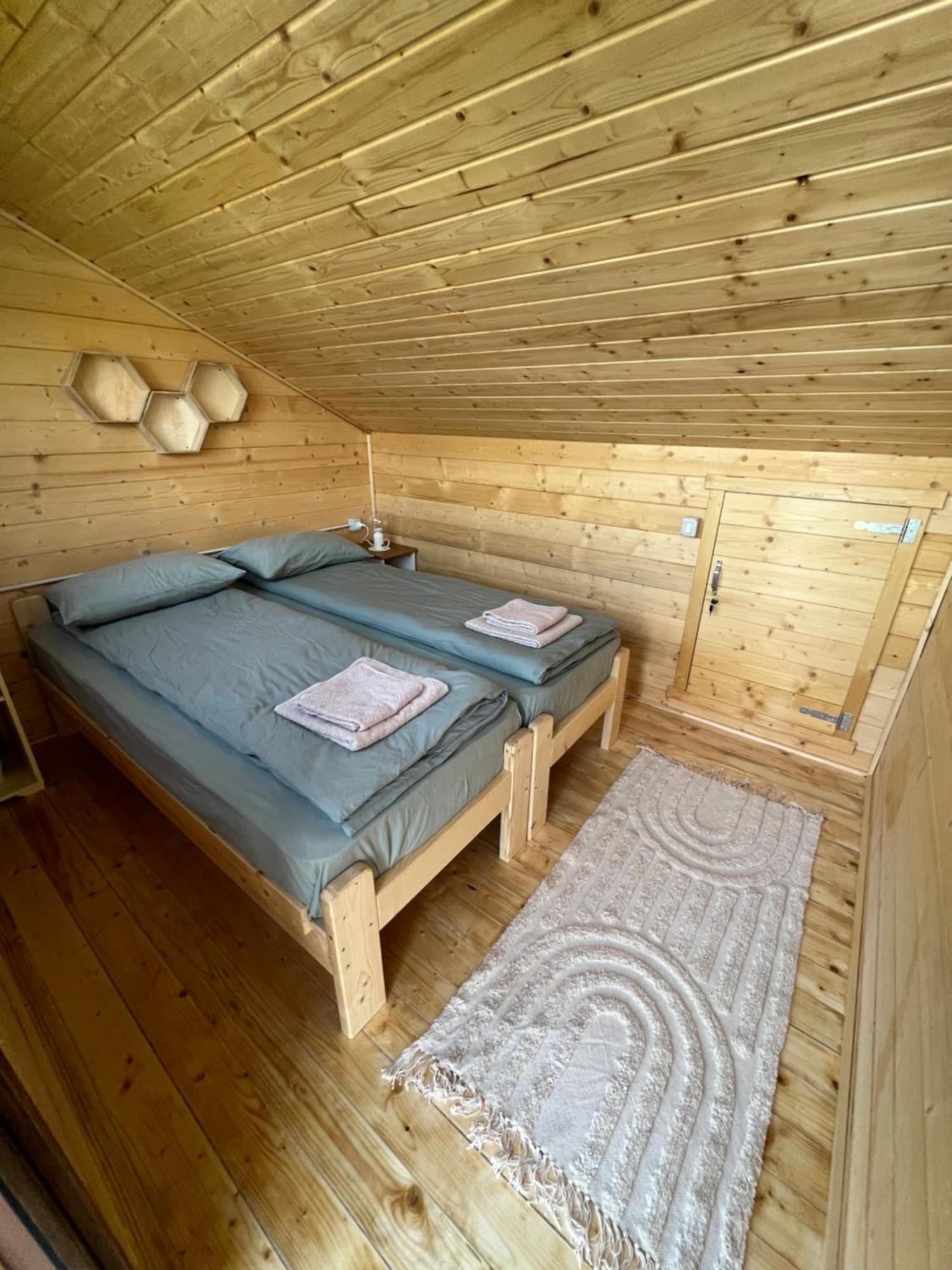 Holiday Bicaz Bungalows On The Lake ภายนอก รูปภาพ