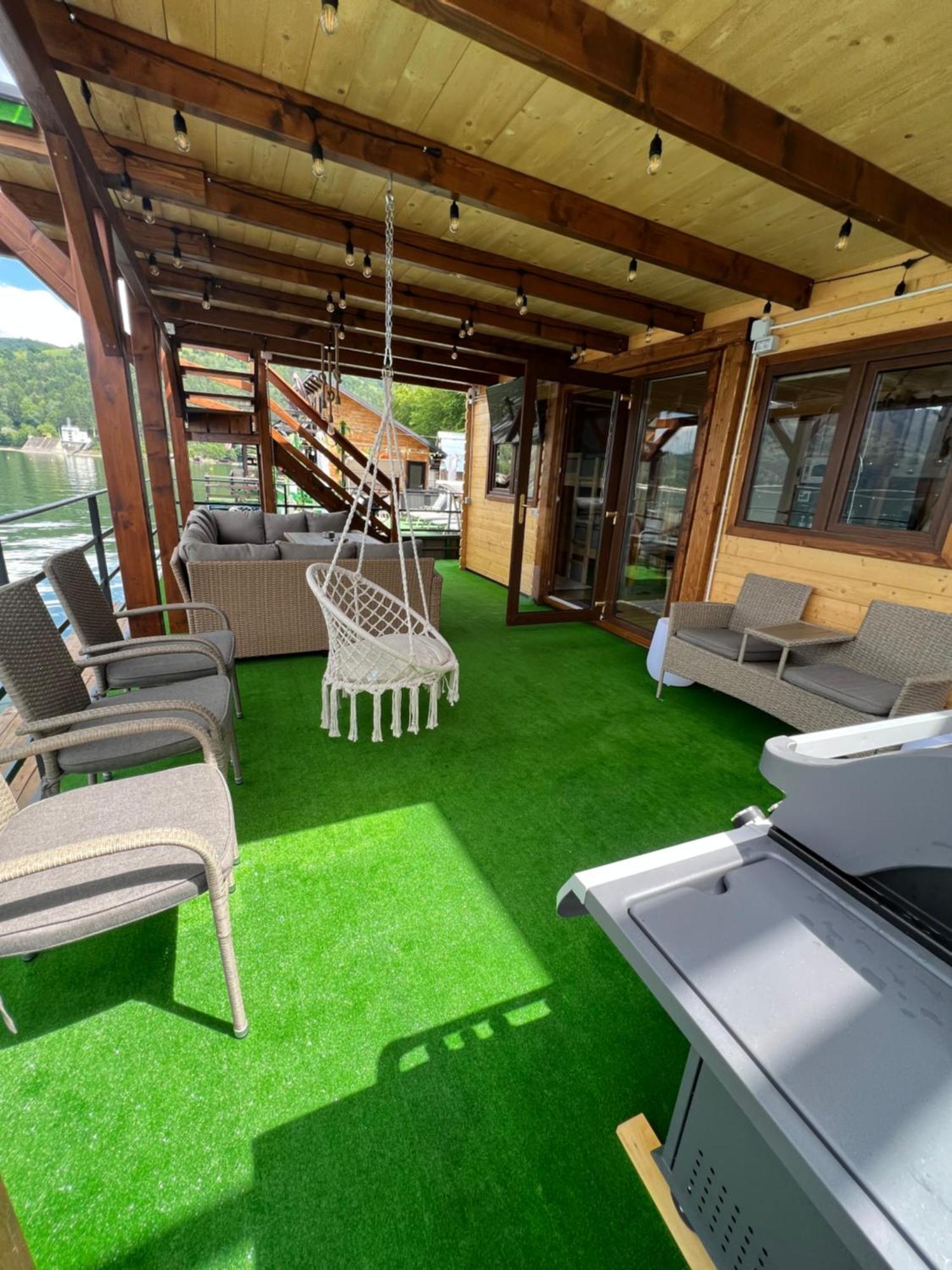 Holiday Bicaz Bungalows On The Lake ภายนอก รูปภาพ