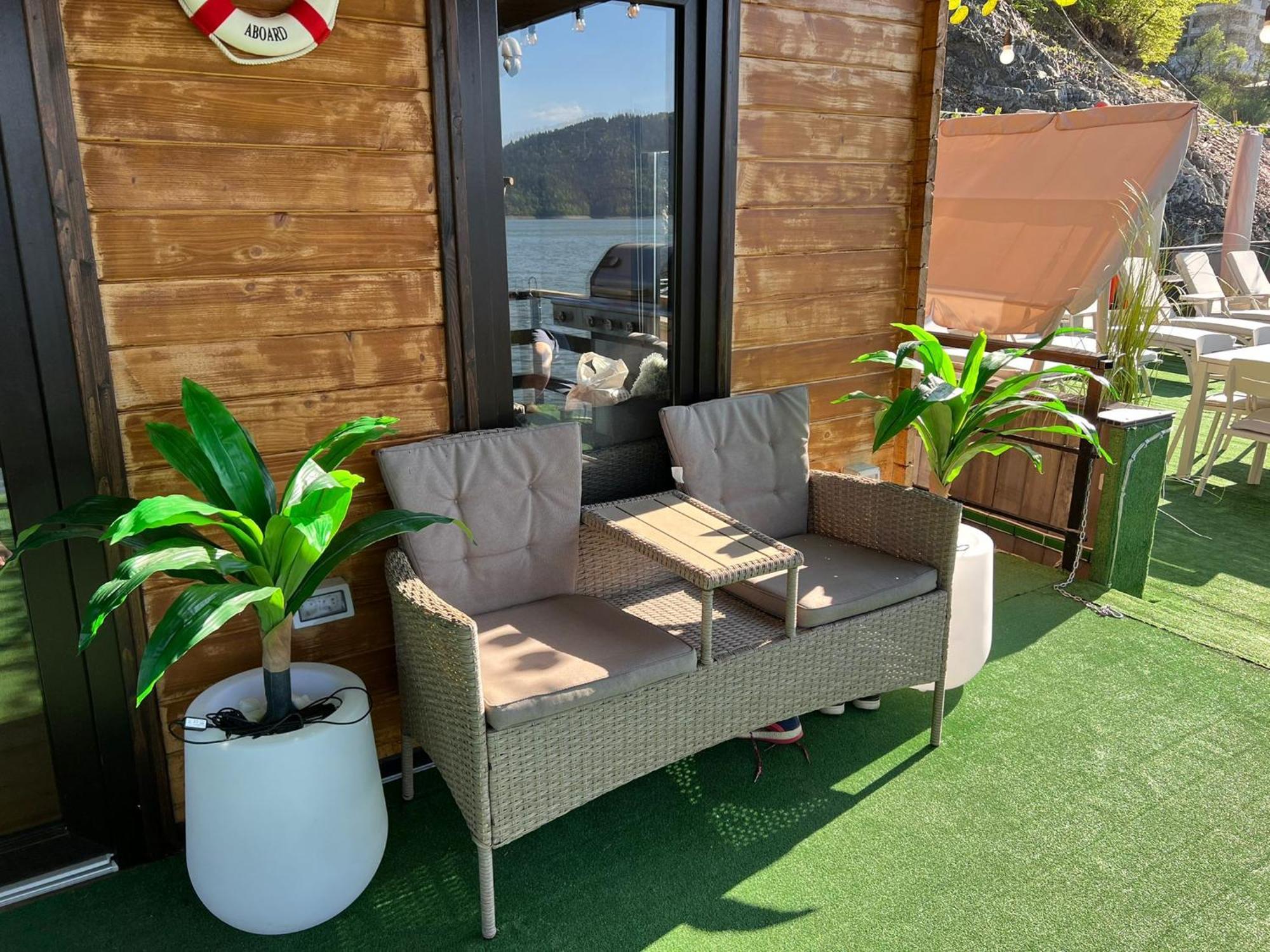 Holiday Bicaz Bungalows On The Lake ภายนอก รูปภาพ
